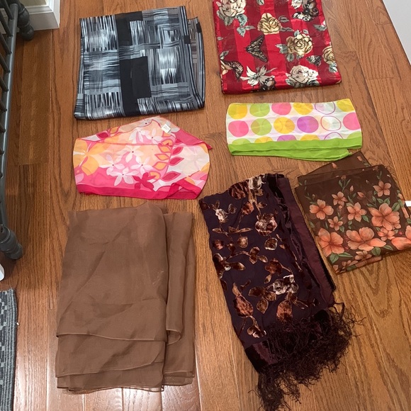 Accessories - Scarf/Pashmina Bundle.